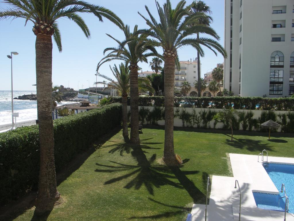 Apartamentos Lual Torrecilla Nerja Chambre photo