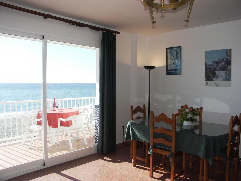 Apartamentos Lual Torrecilla Nerja Extérieur photo